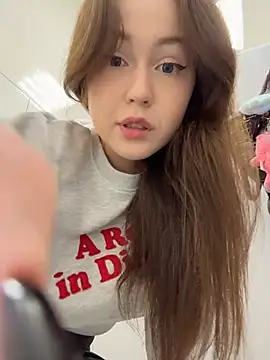 Peachy Dream online show from June 27, 4:46 pm