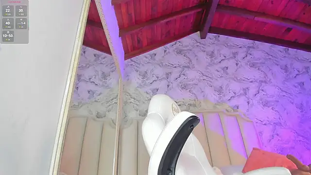 Snapshot of Pamela_Moreno_ chatting on September 19, 8:08 pm Pamela Moreno online show from September 19, 8:08 pm