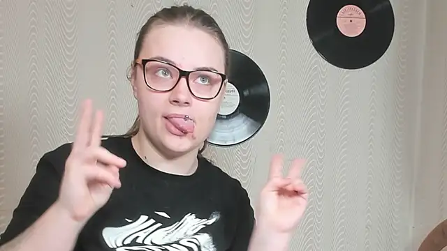 Seductive She Wolf online show from February 6, 6:22 pm