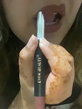 yassminsexy22 online show from March 26, 9:27 pm