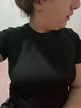 yassminsexy22 online show from March 27, 7:25 pm