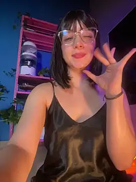 sweeet peach online show from April 9, 3:31 am