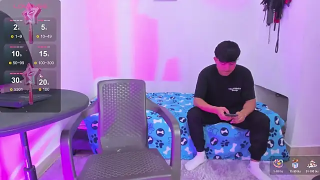 Alexander and Xiao online show from July 29, 9:15 pm