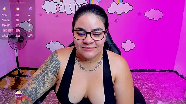 Sharon hils online show from March 11, 3:47 pm