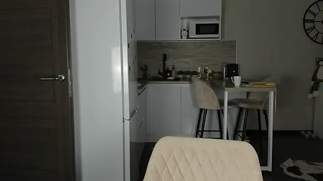 nilliluv online show from March 26, 3:30 am