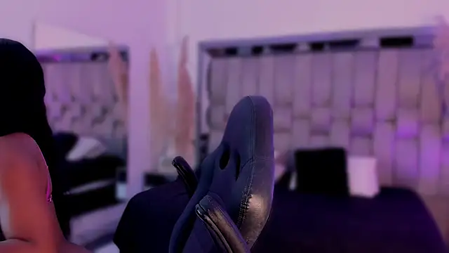 ChaynnaCooper online show from October 7, 3:55 am