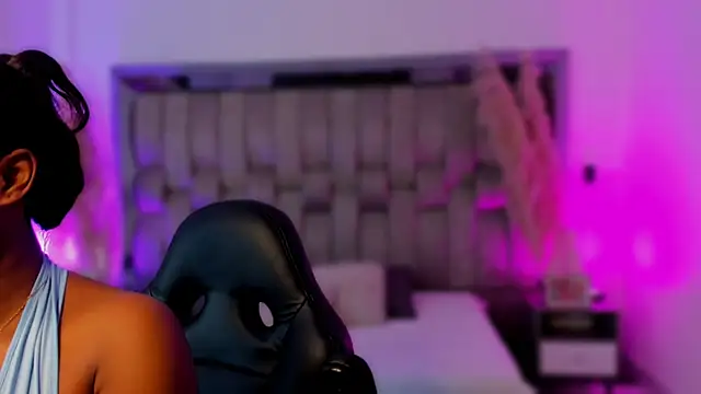 ChaynnaCooper online show from December 21, 4:17 am