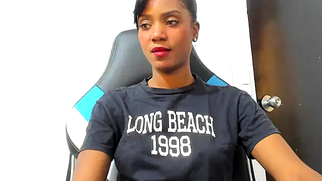 Kalua Brown online show from June 2, 5:36 pm