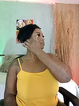 nahiarapalmer19 online show from April 4, 5:12 pm