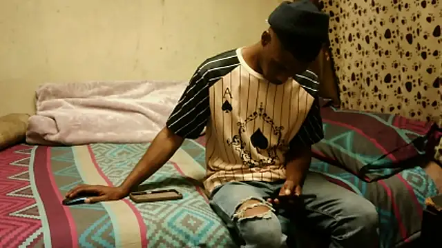 RGTM75 online show from February 8, 9:40 pm