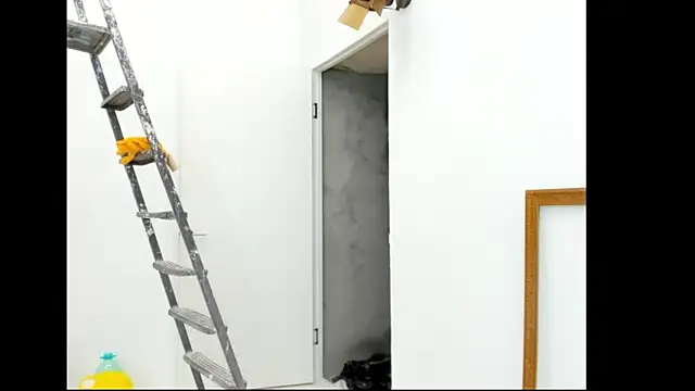 YourSuperModel online show from November 4, 1:05 pm