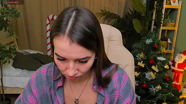 Bellla Haddid online show from December 19, 2:16 am