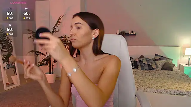 Snapshot of Bellla_Haddid chatting on September 10, 12:54 am Bellla Haddid online show from September 10, 12:54 am