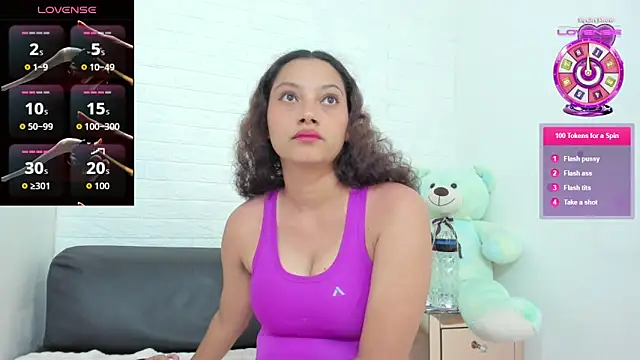 nathally roses online show from April 12, 10:23 pm