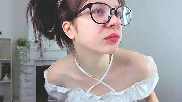 Baby Evalena online show from January 6, 5:11 am