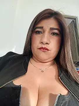 Hannahcandyy online show from June 13, 10:07 pm