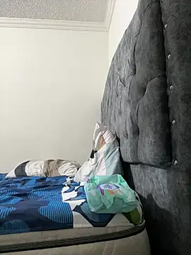 ZMalco2Hend8 online show from April 21, 2:51 am