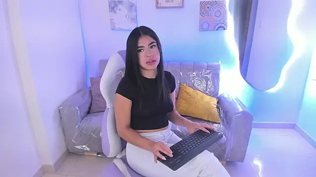 Charlotte cowell sub1  online show from January 12, 5:07 pm