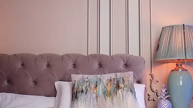 MayaVixxen online show from November 26, 4:24 am