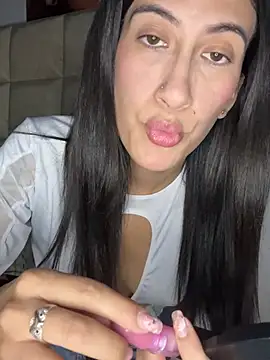 SamanthaVillamil online show from March 28, 3:39 am