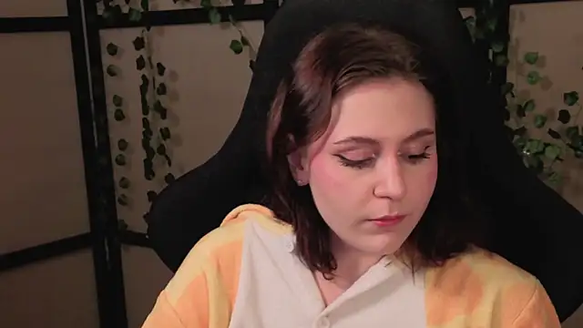 Diana Flower online show from April 3, 1:42 pm