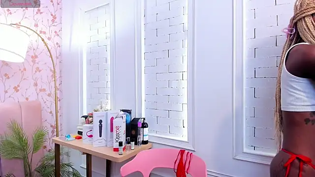 amber-hill online show from October 4, 3:49 pm