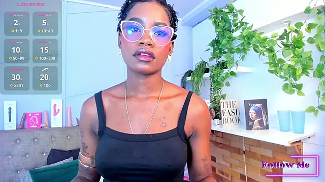 amber-hill online show from June 8, 12:06 pm
