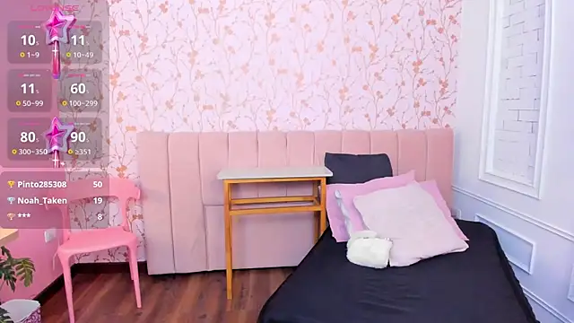 amber-hill online show from March 31, 7:25 pm