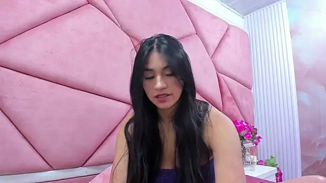 Mariana Prin online show from February 18, 3:16 am