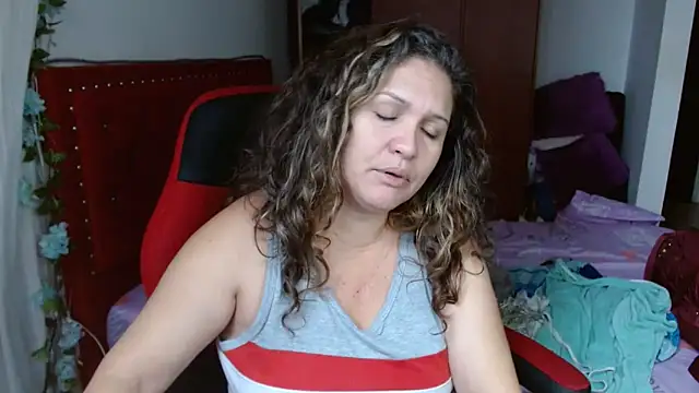 helenca43 online show from November 25, 12:51 pm