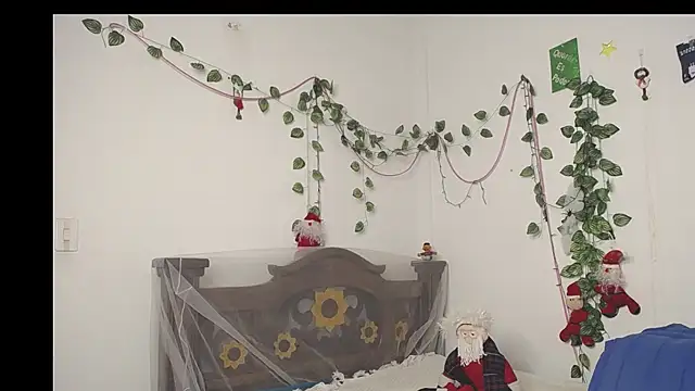 DominaLeona online show from December 20, 10:58 pm