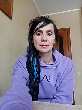 Francenia lolis online show from January 13, 12:31 pm