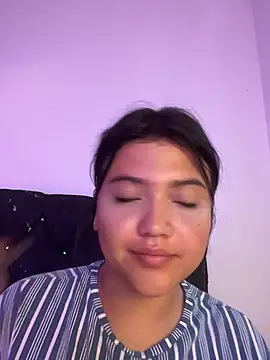 alisson carolina73 online show from March 22, 10:16 pm