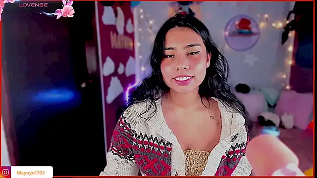 kiki cavilll online show from October 7, 2:21 pm