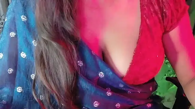 SexyAndHottie online show from December 5, 5:58 pm