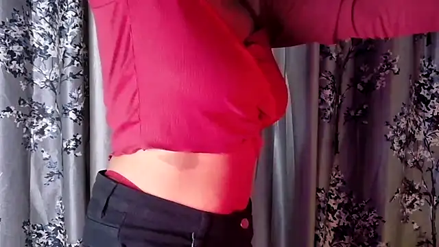 SexyAndHottie online show from June 28, 4:35 pm