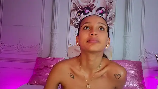 Carohorny4u online show from July 8, 9:39 pm