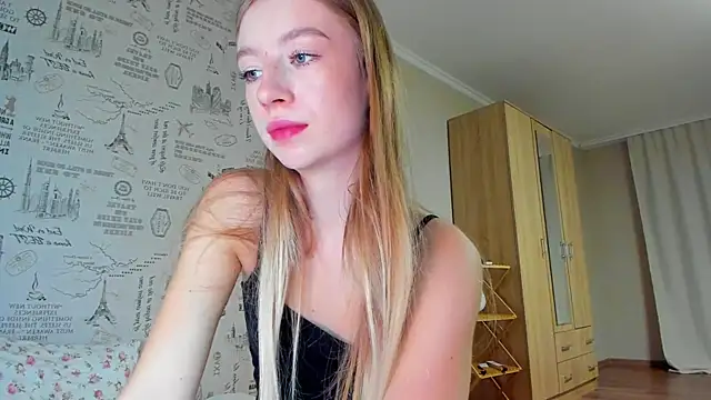 minidivaa  online show from December 18, 6:23 pm