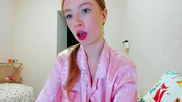 minidivaa  online show from July 7, 8:44 pm
