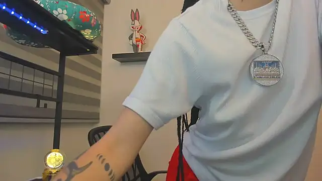 Gangster Girl online show from July 7, 7:23 am