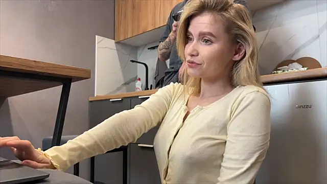 Adelovenick online show from April 19, 9:20 am