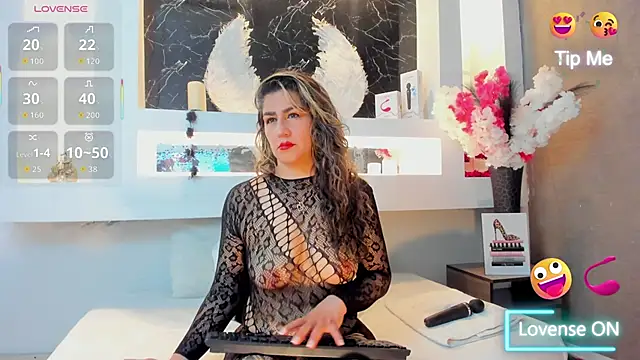 Snapshot of cinthya_fx chatting on September 12, 12:45 pm cinthya fx online show from September 12, 12:45 pm