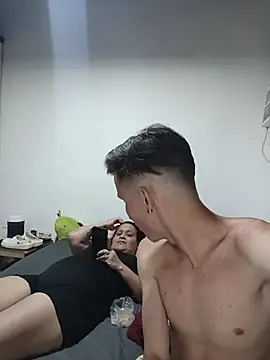 Milfvalesk online show from July 8, 2:36 am