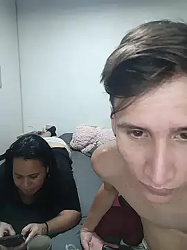 Milfvalesk online show from July 4, 1:34 am