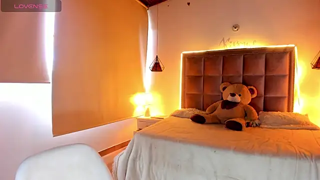 Snapshot of Melody_Ds chatting on September 14, 9:56 pm Melody Ds online show from September 14, 9:56 pm