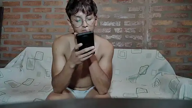 teendotados online show from March 28, 4:39 pm