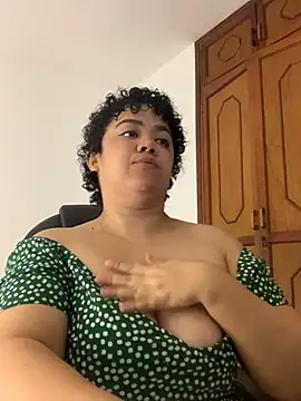 Snapshot of Mrskary chatting on October 12, 10:56 pm Mrskary online show from October 12, 10:56 pm