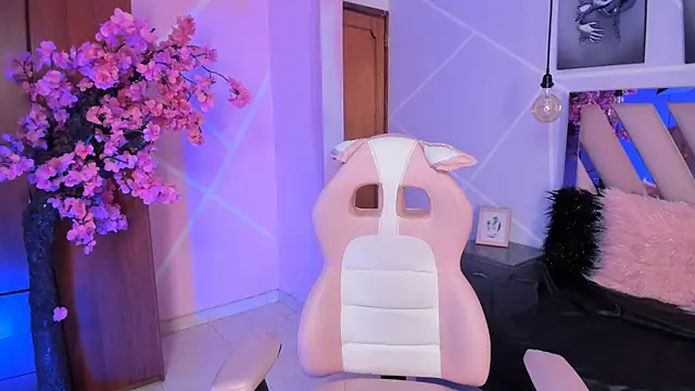 Elith noa online show from September 19, 7:46 pm