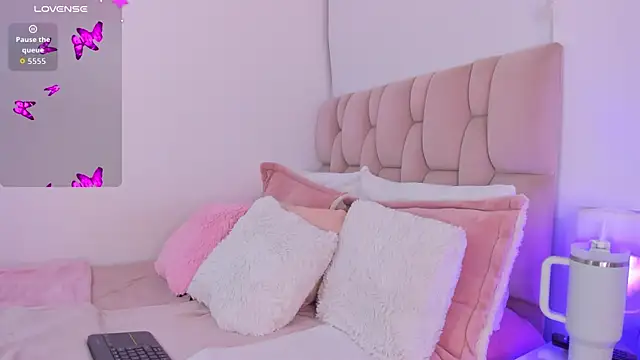 ZarianaEvanz online show from March 29, 12:53 am