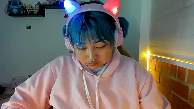 Shaddycute  online show from December 19, 10:07 am